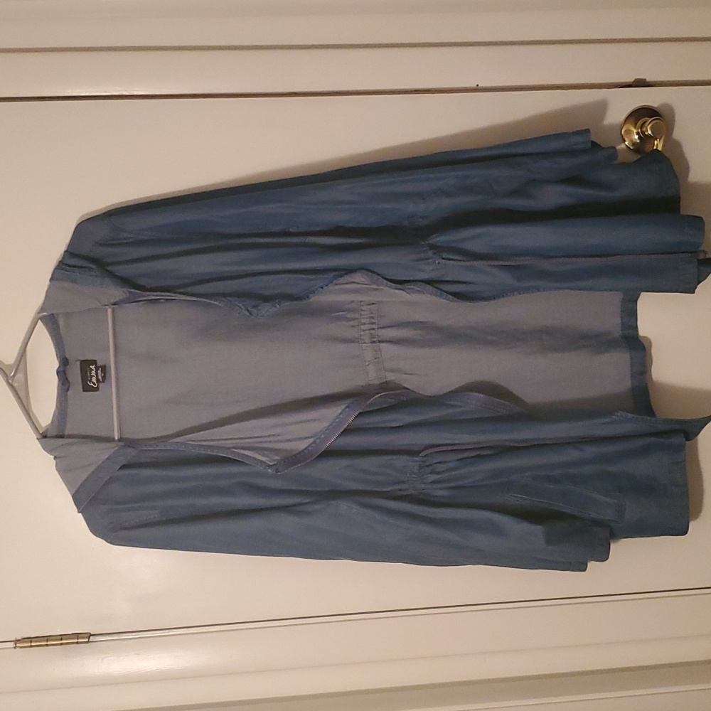 Lightweight jacket - Picture 2 of 5